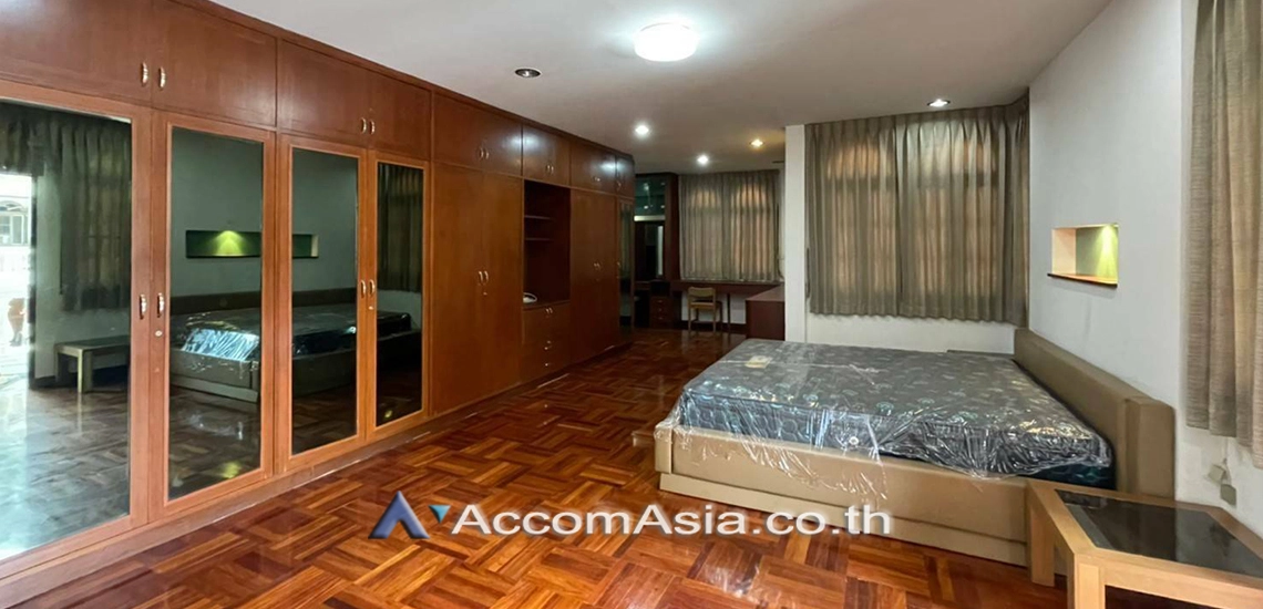4  5 br House for rent and sale in Sukhumvit ,Bangkok BTS Thong Lo AA29561