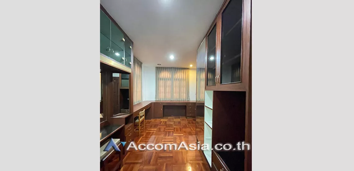 9  5 br House For Rent in sukhumvit ,Bangkok BTS Thong Lo AA29561