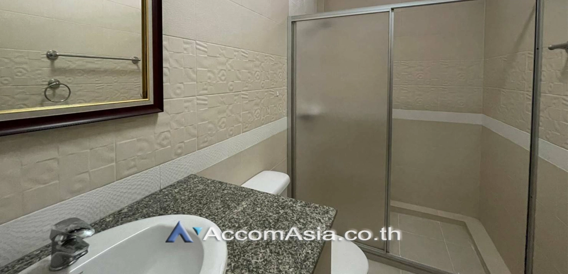 10  5 br House for rent and sale in Sukhumvit ,Bangkok BTS Thong Lo AA29561