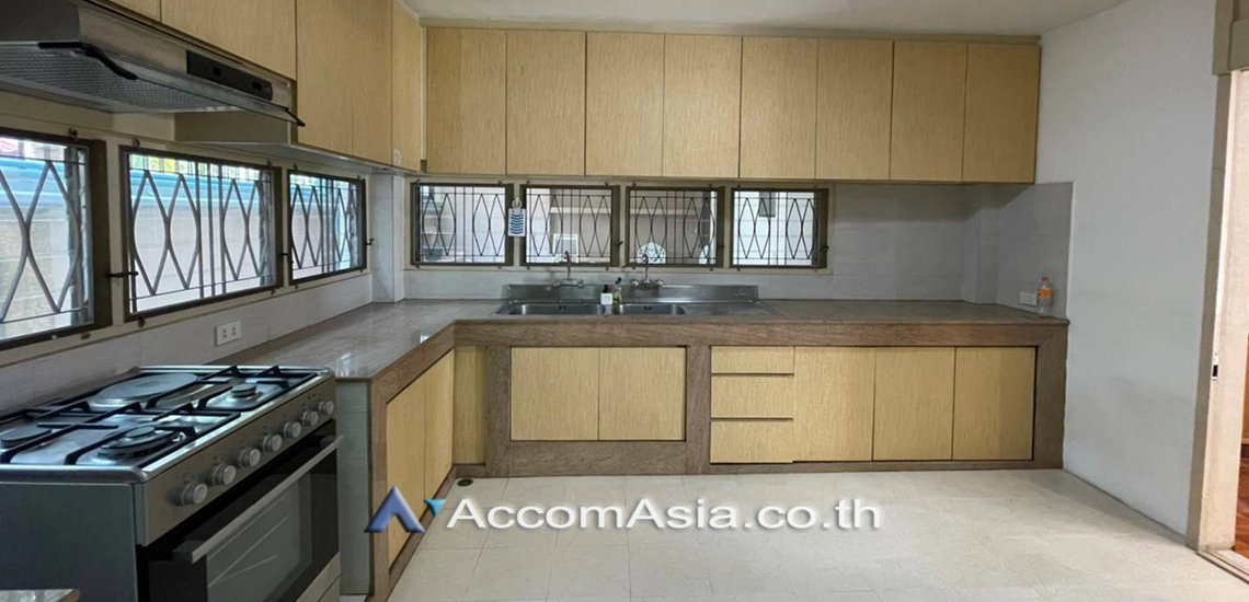 12  5 br House for rent and sale in Sukhumvit ,Bangkok BTS Thong Lo AA29561