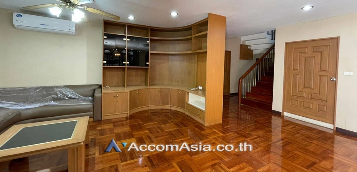 6  5 br House for rent and sale in Sukhumvit ,Bangkok BTS Thong Lo AA29561