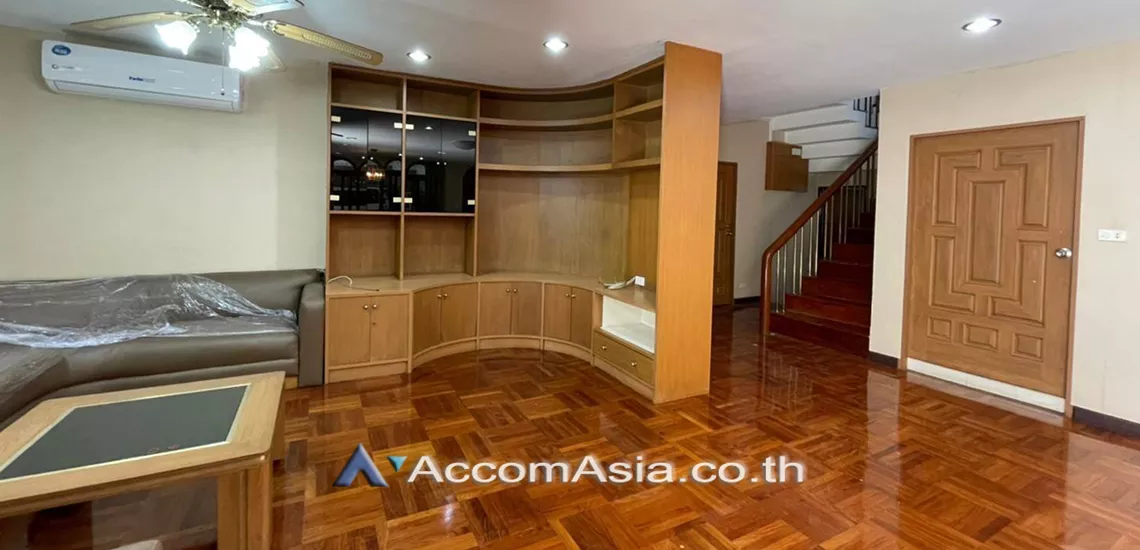 6  5 br House For Rent in sukhumvit ,Bangkok BTS Thong Lo AA29561