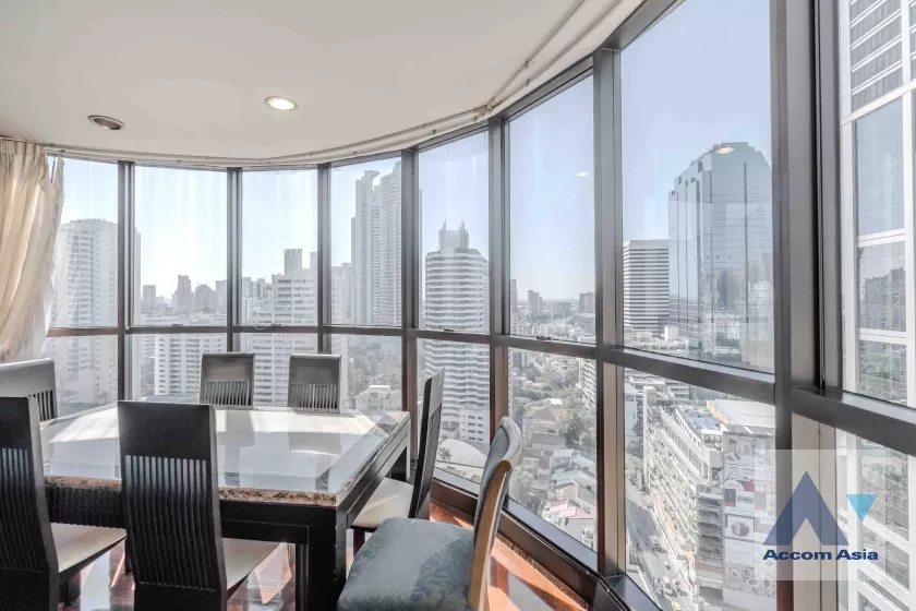  3 Bedrooms  Condominium For Rent in Sukhumvit, Bangkok  near BTS Asok - MRT Sukhumvit (24409)