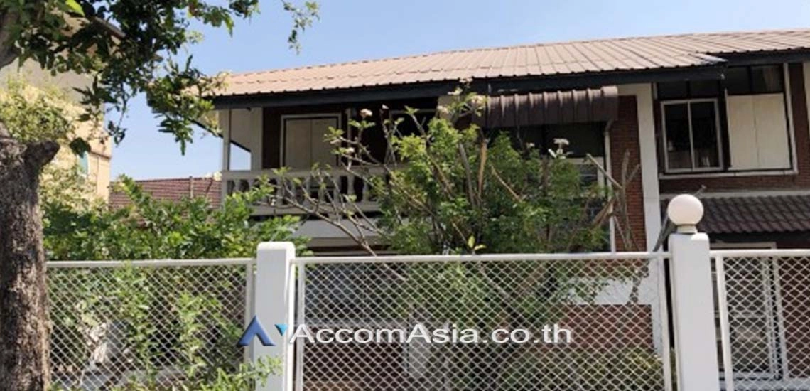 12  3 br House For Rent in Phaholyothin ,Bangkok BTS Ari AA29576