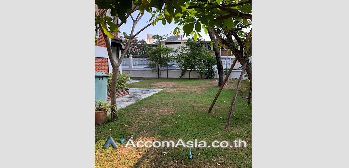 8  3 br House For Rent in Phaholyothin ,Bangkok BTS Ari AA29576