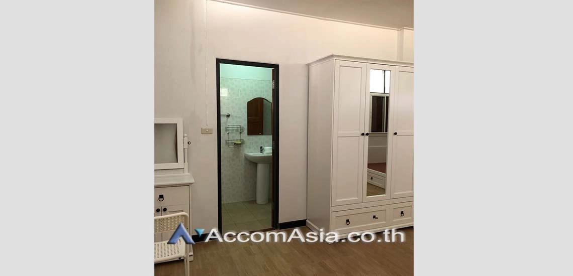 9  3 br House For Rent in Phaholyothin ,Bangkok BTS Ari AA29576
