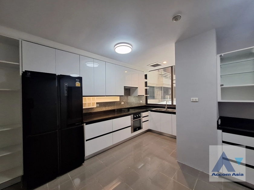 5  4 br Condominium For Rent in Sukhumvit ,Bangkok BTS Phrom Phong at Ruamsuk Condominium AA29577