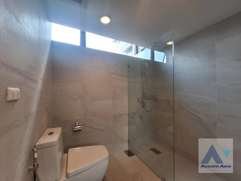 21  4 br Condominium For Rent in Sukhumvit ,Bangkok BTS Phrom Phong at Ruamsuk Condominium AA29577