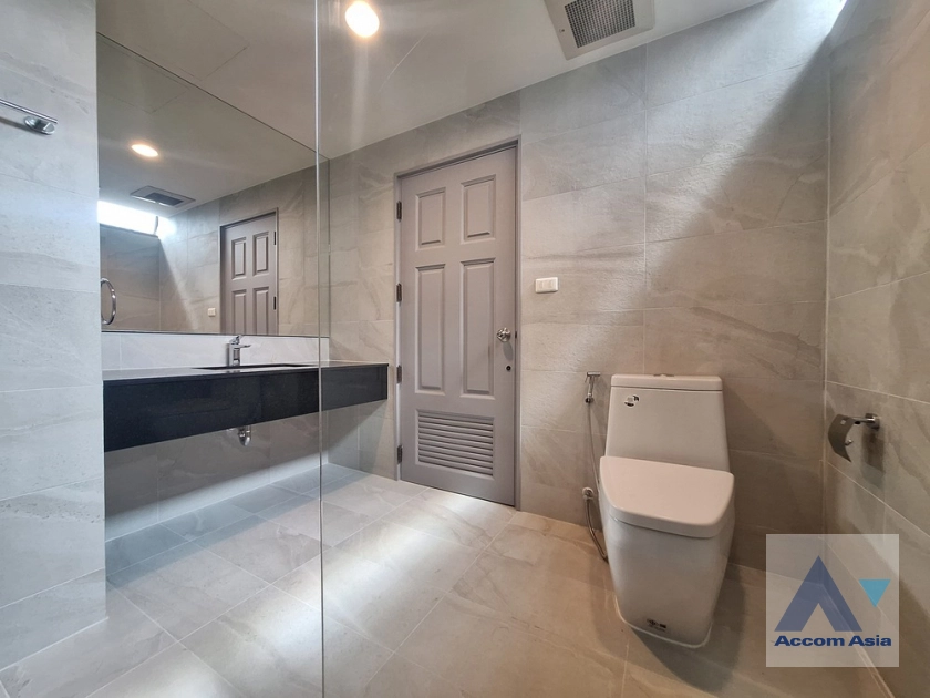 20  4 br Condominium For Rent in Sukhumvit ,Bangkok BTS Phrom Phong at Ruamsuk Condominium AA29577