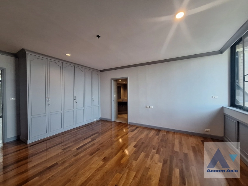 23  4 br Condominium For Rent in Sukhumvit ,Bangkok BTS Phrom Phong at Ruamsuk Condominium AA29577