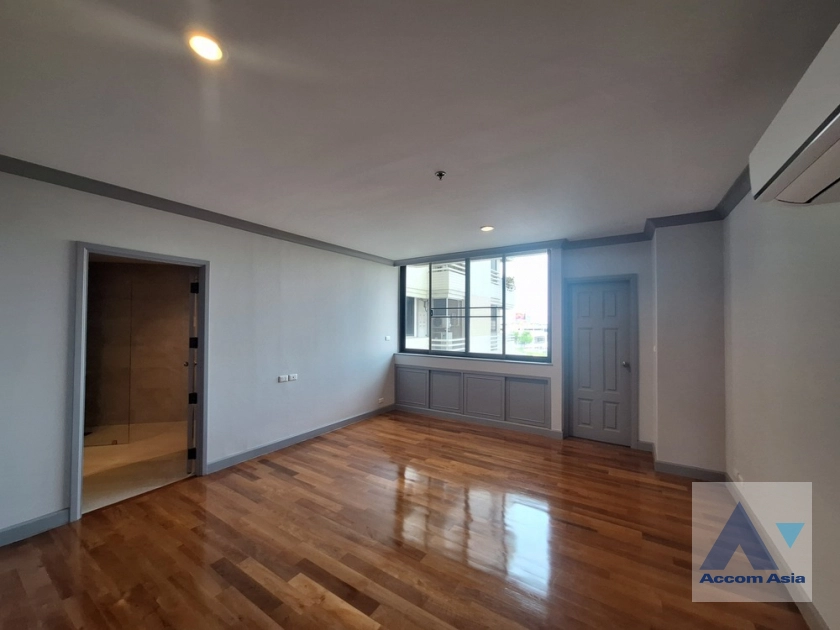 22  4 br Condominium For Rent in Sukhumvit ,Bangkok BTS Phrom Phong at Ruamsuk Condominium AA29577
