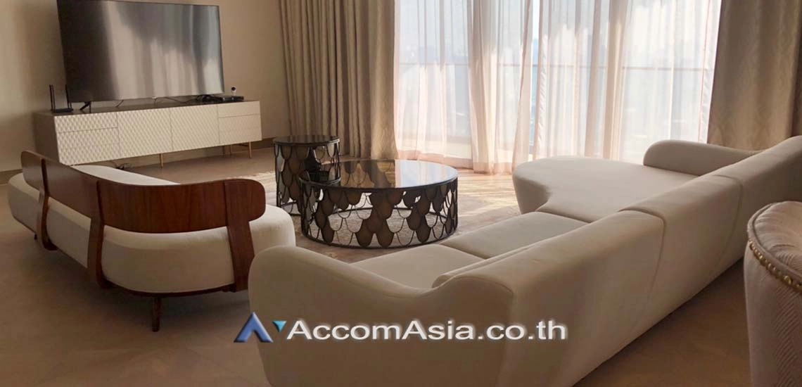 3 Bedrooms  Condominium For Rent in Charoennakorn, Bangkok  near BTS Krung Thon Buri (AA29580)