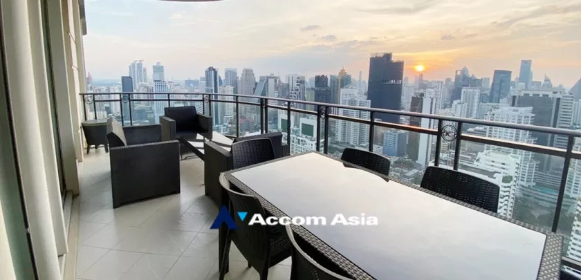 Big Balcony |  Royce Private Residences Condominium  4 Bedroom for Rent BTS Phrom Phong in Sukhumvit Bangkok