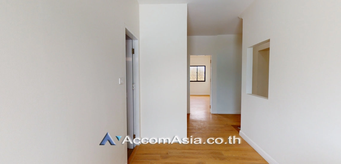 10  4 br House for rent and sale in Sukhumvit ,Bangkok BTS Punnawithi AA29583