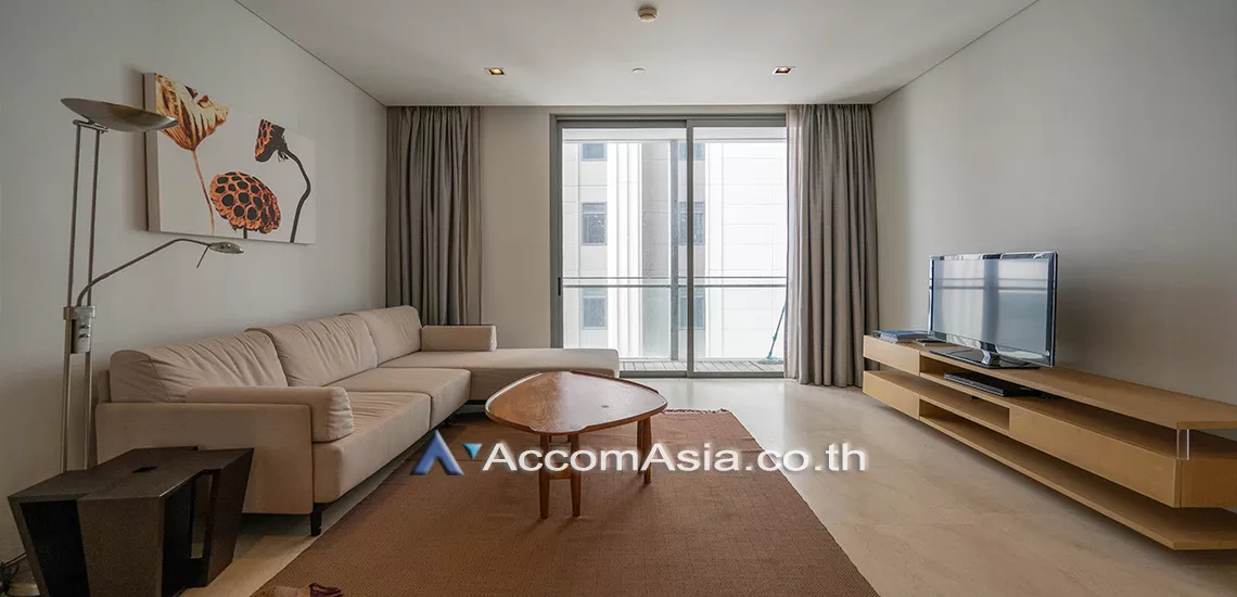  2 Bedrooms  Condominium For Rent in Silom, Bangkok  near BTS Sala Daeng - MRT Silom (AA29585)