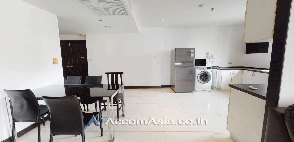 unit 3 Bedrooms  Condominium For Rent in Sukhumvit, Bangkok  near BTS Nana (AA29611)