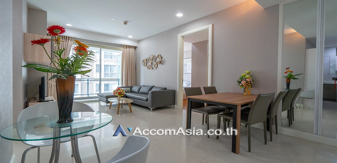 unit 2 Bedrooms  Condominium For Rent in Ploenchit, Bangkok  near BTS Chitlom (AA29643)