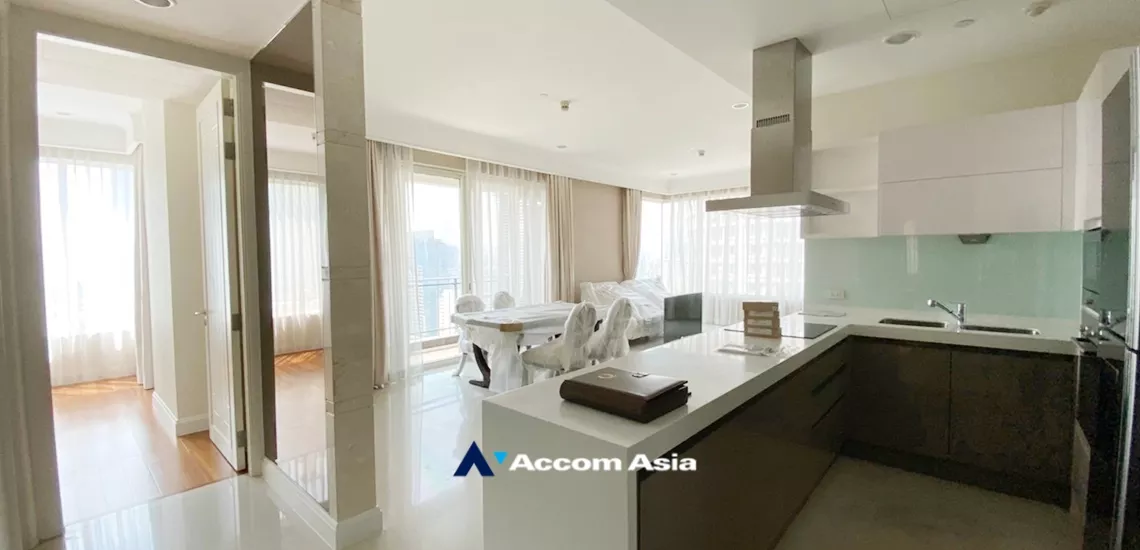 3 Bedrooms  Condominium For Rent & Sale in Ploenchit, Bangkok  near BTS Chitlom (AA29645)