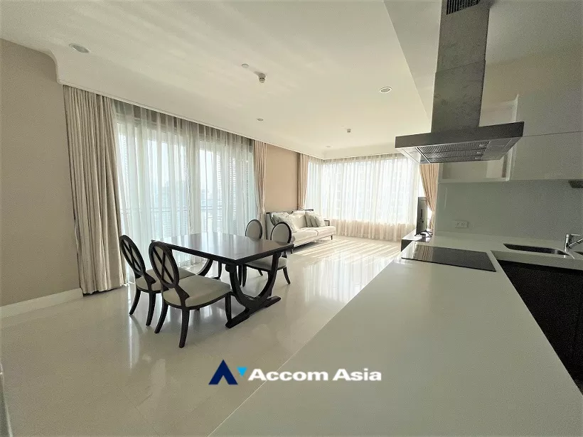  3 Bedrooms  Condominium For Rent & Sale in Ploenchit, Bangkok  near BTS Chitlom (AA29645)