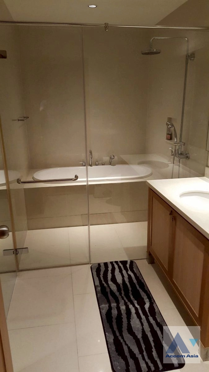 16  1 br Condominium For Rent in Sukhumvit ,Bangkok BTS Phrom Phong at The Emporio Place AA29664