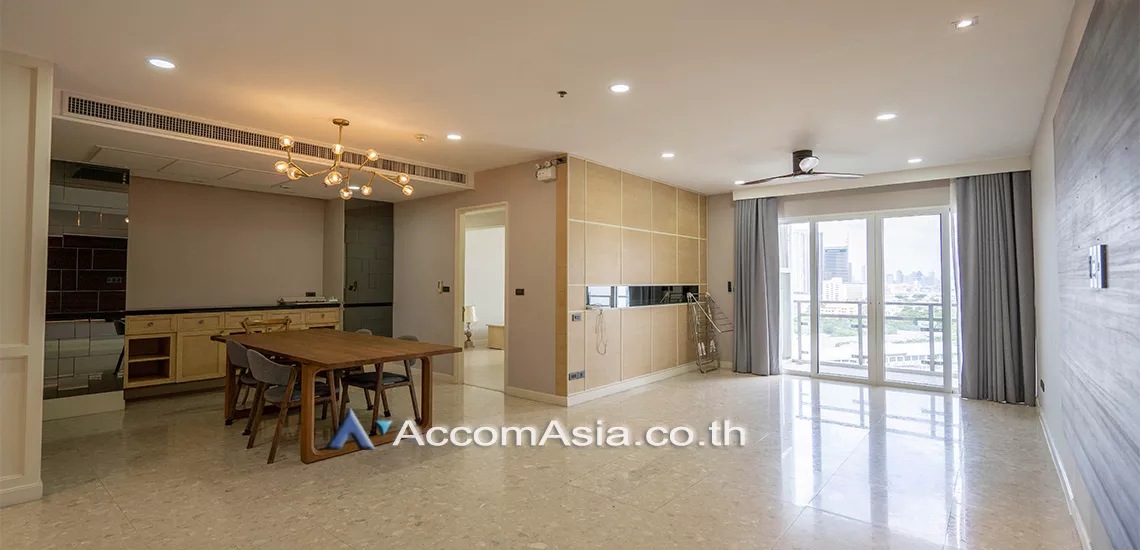  3 Bedrooms  Condominium For Rent & Sale in Sukhumvit, Bangkok  near BTS Ekkamai (AA29665)