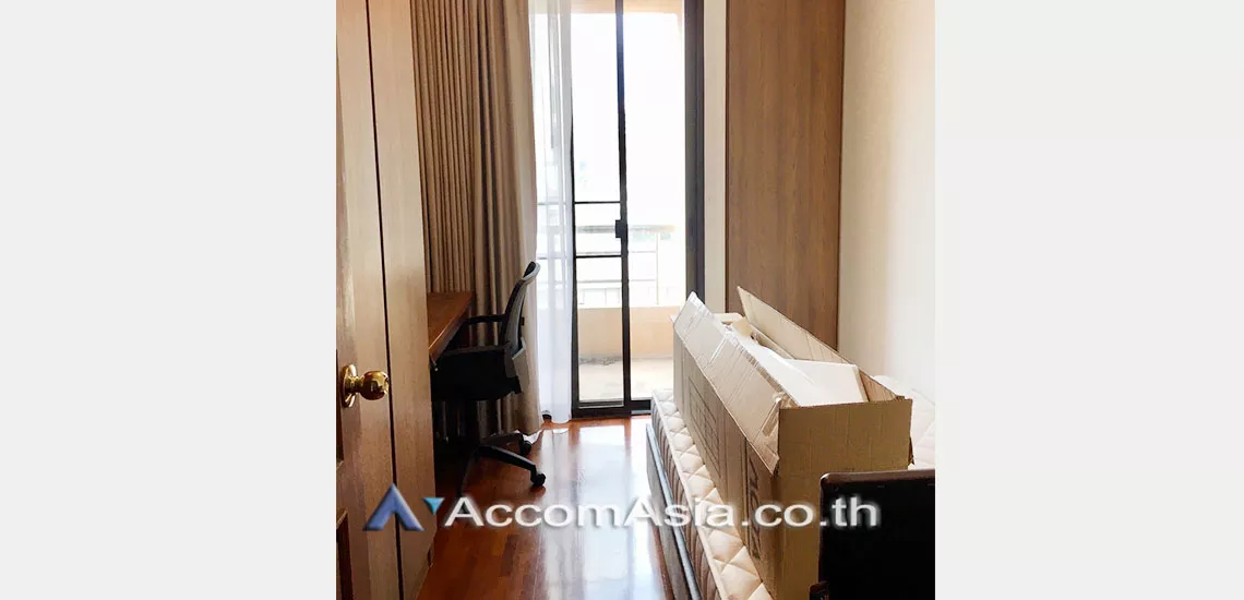 6  2 br Condominium For Rent in Ploenchit ,Bangkok BTS Chitlom at Baan Na Varang AA29669