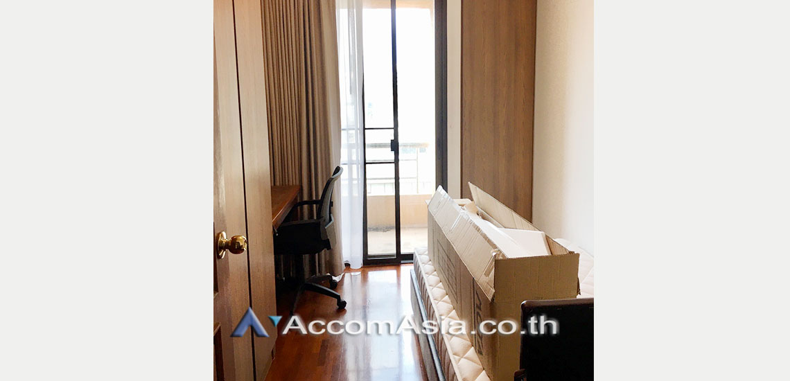 5  2 br Condominium For Rent in Ploenchit ,Bangkok BTS Chitlom at Baan Na Varang AA29670