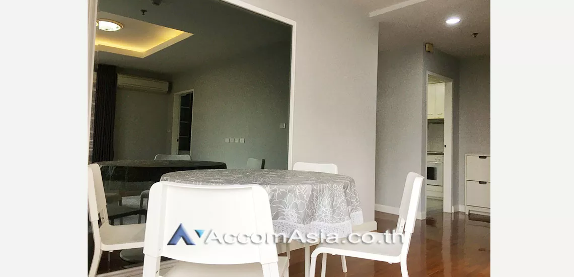 unit 2 Bedrooms  Condominium For Rent in Ploenchit, Bangkok  near BTS Chitlom (AA29671)