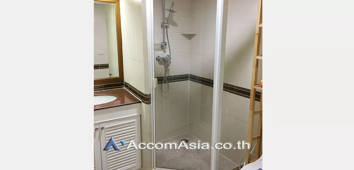 8  2 br Condominium For Rent in Ploenchit ,Bangkok BTS Chitlom at Baan Na Varang AA29671