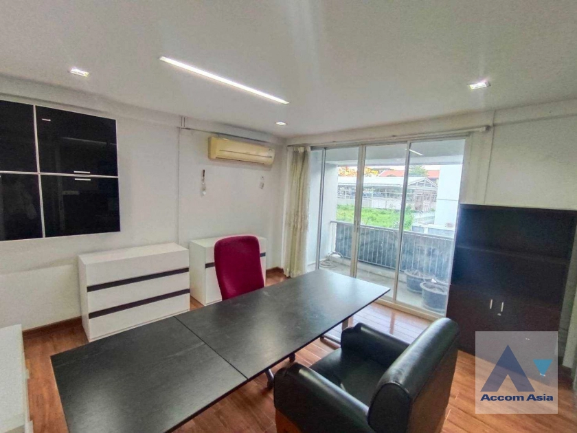 14  3 br House For Rent in Sukhumvit ,Bangkok BTS Phrom Phong AA29678