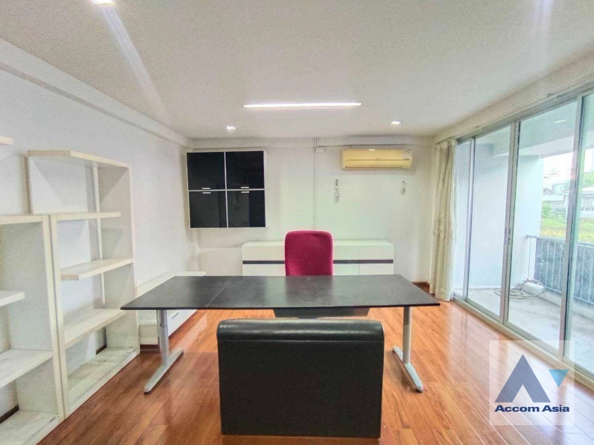 13  3 br House For Rent in Sukhumvit ,Bangkok BTS Phrom Phong AA29678