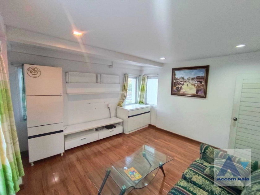  1  3 br House For Rent in Sukhumvit ,Bangkok BTS Phrom Phong AA29678