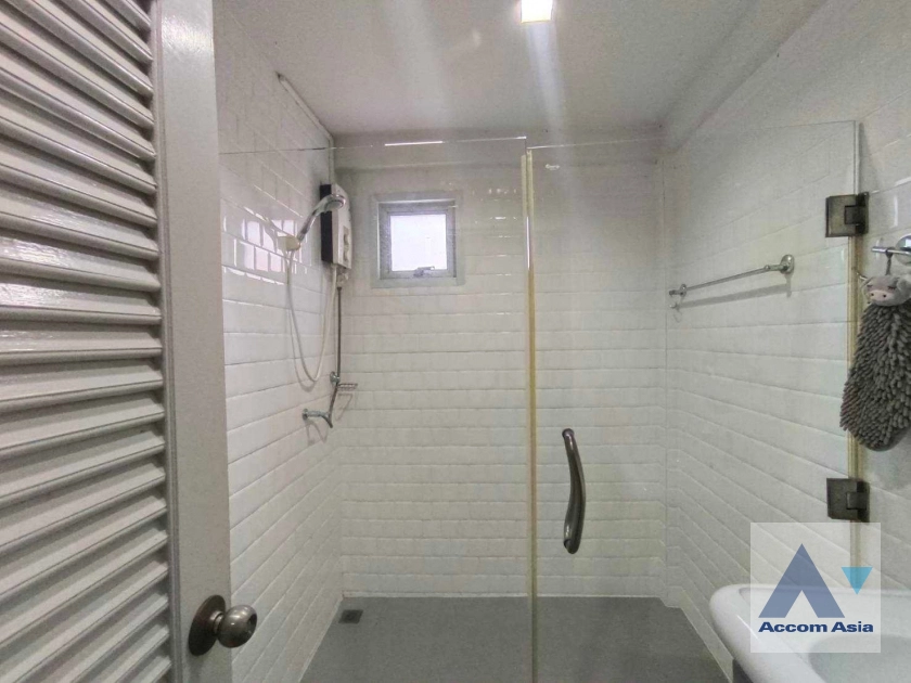 18  3 br House For Rent in Sukhumvit ,Bangkok BTS Phrom Phong AA29678