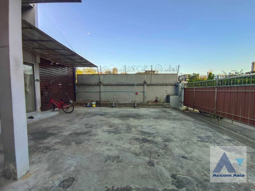 19  3 br House For Rent in Sukhumvit ,Bangkok BTS Phrom Phong AA29678