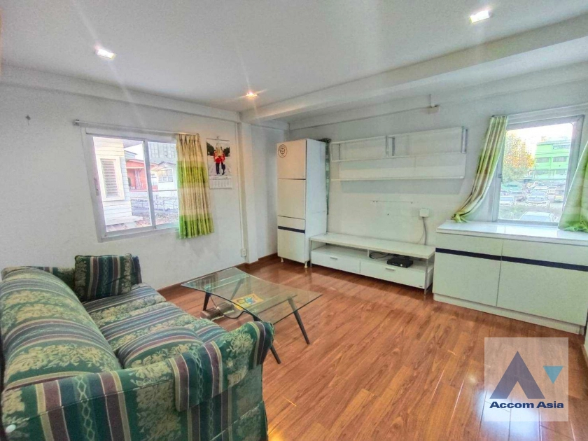  2  3 br House For Rent in Sukhumvit ,Bangkok BTS Phrom Phong AA29678