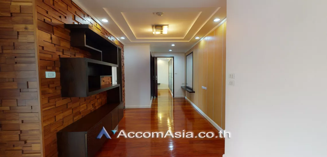  2 Bedrooms  Condominium For Rent & Sale in Sukhumvit, Bangkok  near BTS Ekkamai (AA29689)