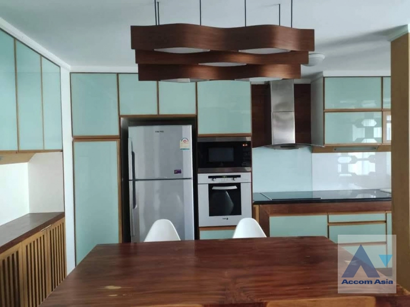 unit 2 Bedrooms  Condominium For Rent & Sale in Sukhumvit, Bangkok  near BTS Ekkamai (AA29689)