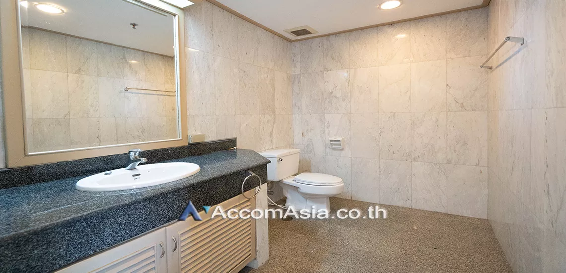 14  3 br Apartment For Rent in Sukhumvit ,Bangkok BTS Ekkamai at Comfort living and well service AA29696