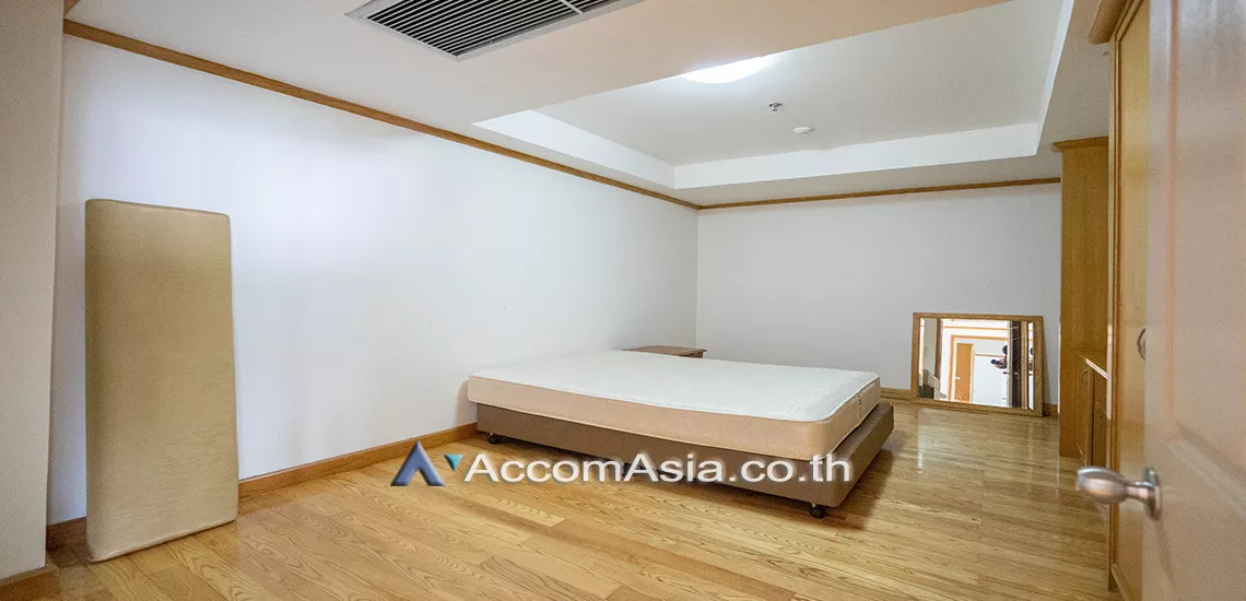 9  3 br Apartment For Rent in Sukhumvit ,Bangkok BTS Ekkamai at Comfort living and well service AA29696