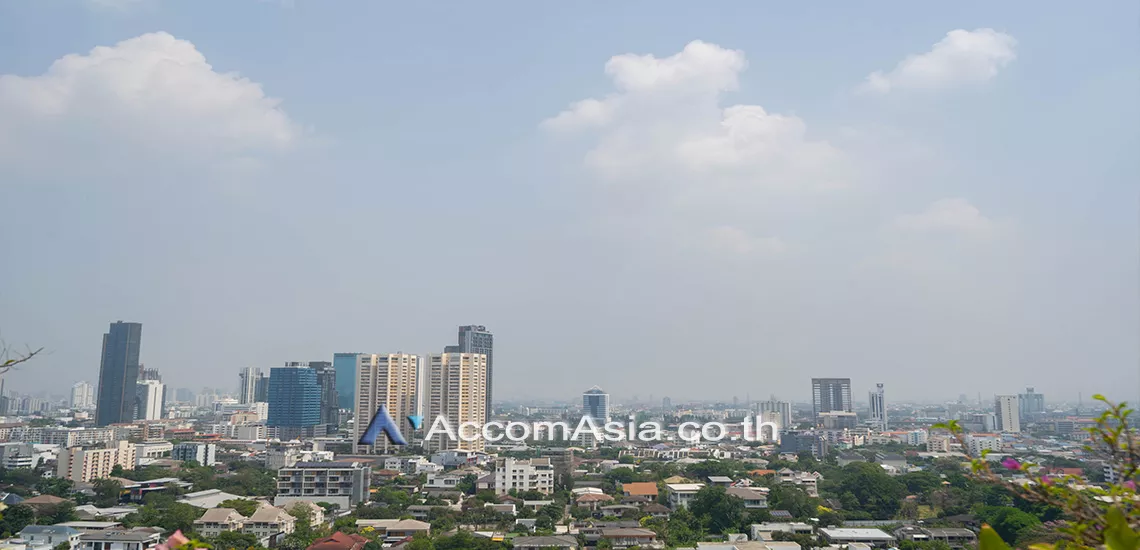 7  3 br Apartment For Rent in Sukhumvit ,Bangkok BTS Ekkamai at Comfort living and well service AA29696