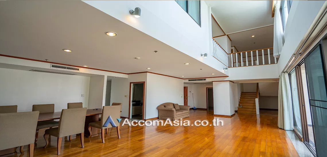 Big Balcony, Double High Ceiling, Duplex Condo, Penthouse |  Comfort living and well service Apartment  3 Bedroom for Rent BTS Ekkamai in Sukhumvit Bangkok