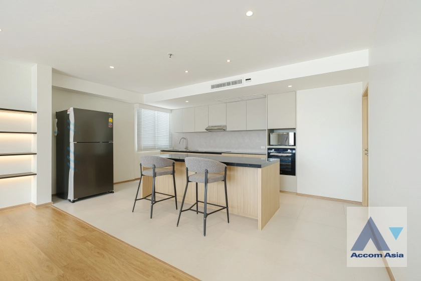  1  3 br Apartment for rent and sale in Sukhumvit ,Bangkok BTS Ekkamai at High-Rise Living with a Large Balcony Apartment in Ekkamai AA29696