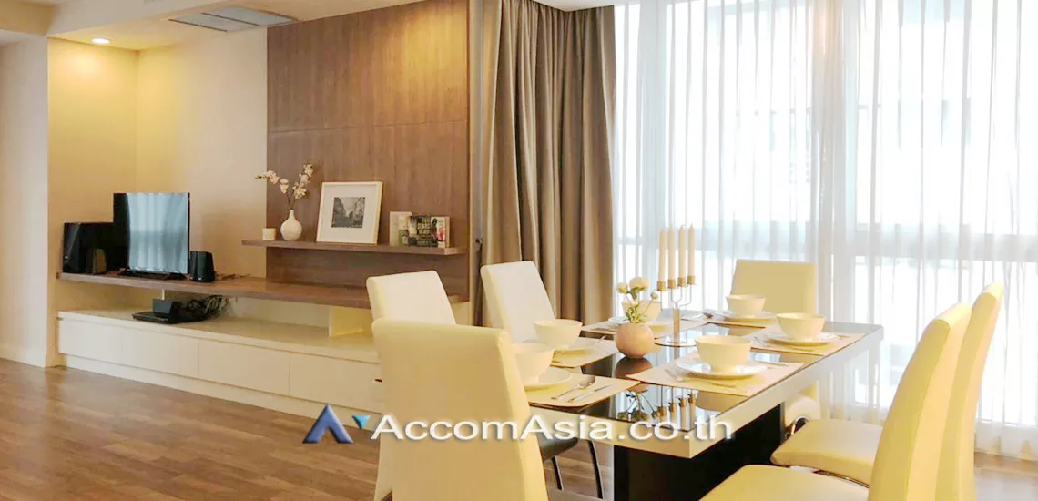 unit 2 Bedrooms  Condominium For Rent in Ploenchit, Bangkok  near BTS Ratchadamri (AA29715)