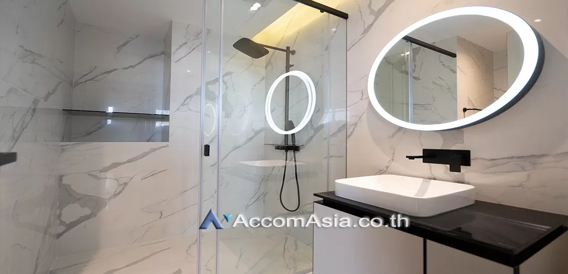 11  4 br Condominium For Rent in Phaholyothin ,Bangkok BTS Phaya Thai at The Room Phayathai   AA29724