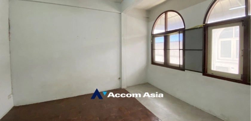  1  10 br House for rent and sale in Sukhumvit ,Bangkok BTS Thong Lo AA29745
