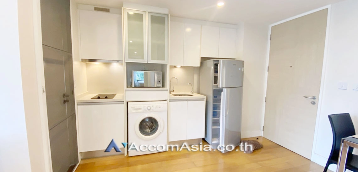 5  2 br Condominium For Sale in Silom ,Bangkok BTS Chong Nonsi at Collezio Sathorn Pipat AA29747