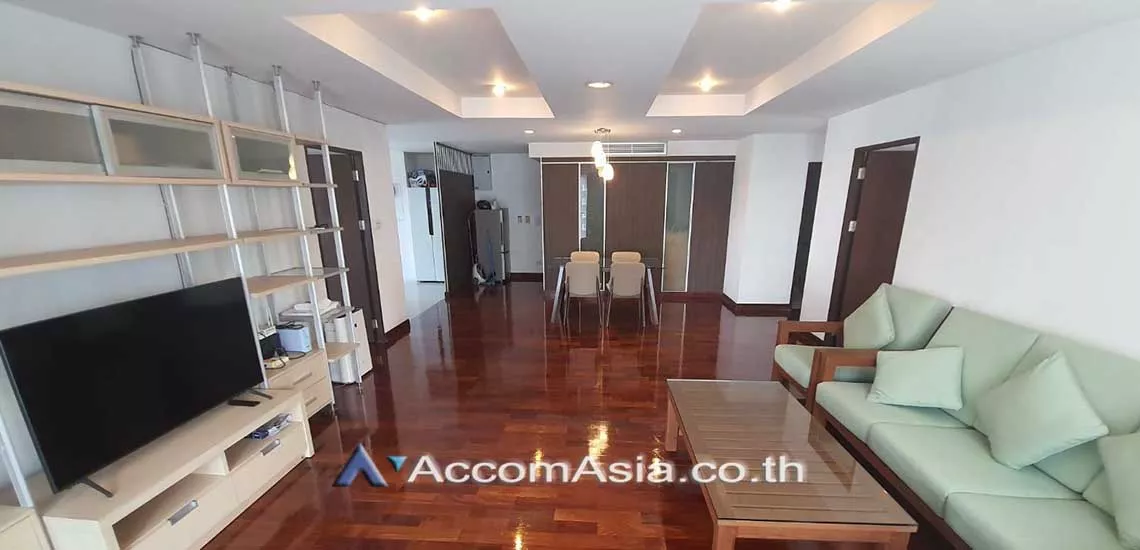  3 Bedrooms  Condominium For Sale in Ploenchit, Bangkok  near BTS Chitlom (AA29763)