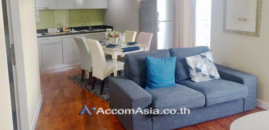  2 Bedrooms  Condominium For Rent in Ploenchit, Bangkok  near BTS Chitlom (AA29771)