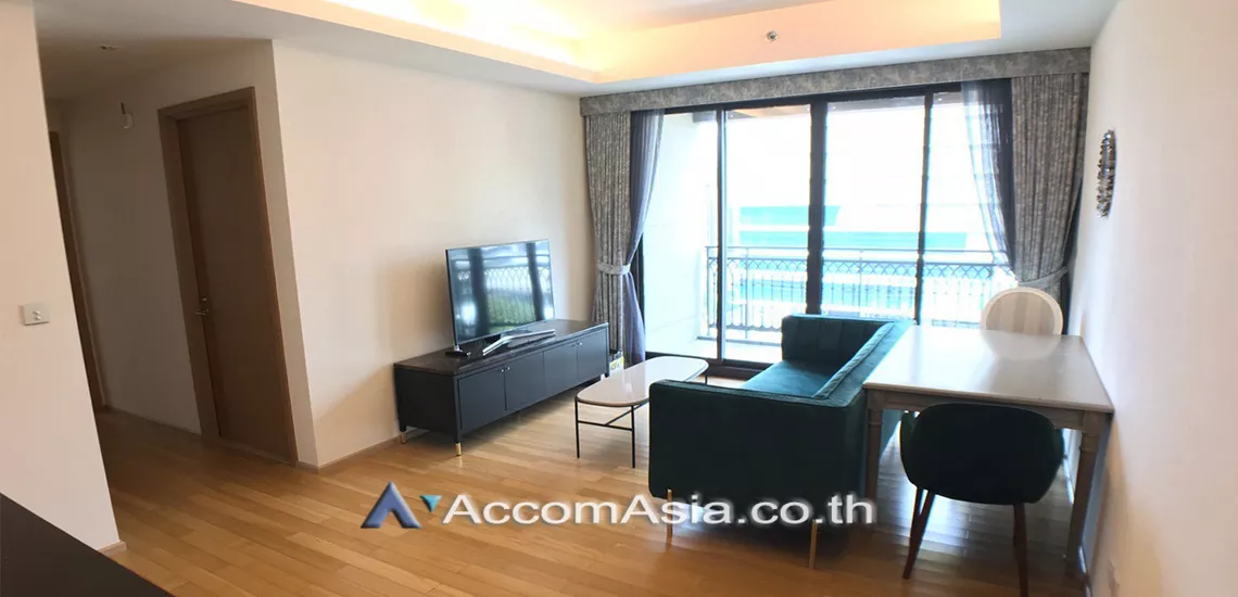  2 Bedrooms  Condominium For Rent in Ploenchit, Bangkok  near BTS Ploenchit - MRT Lumphini (AA29773)