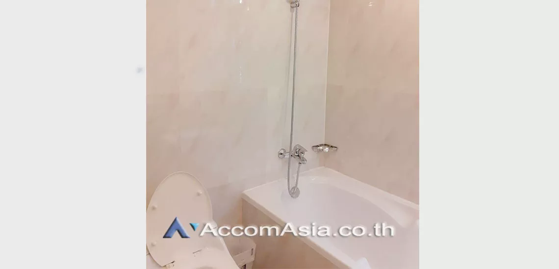 8  2 br Apartment For Rent in Ploenchit ,Bangkok BTS Ratchadamri at Step to Lumpini Park AA29785